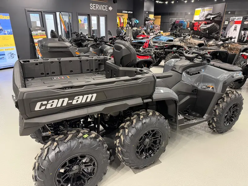Can-Am OUTLaNDER MAX 6X6 DPS 850 2026