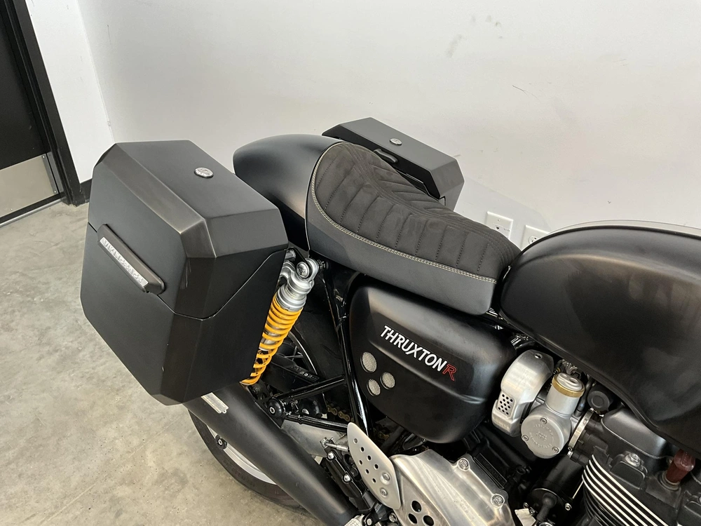 Triumph Thurxton 1200 R 2018 alt