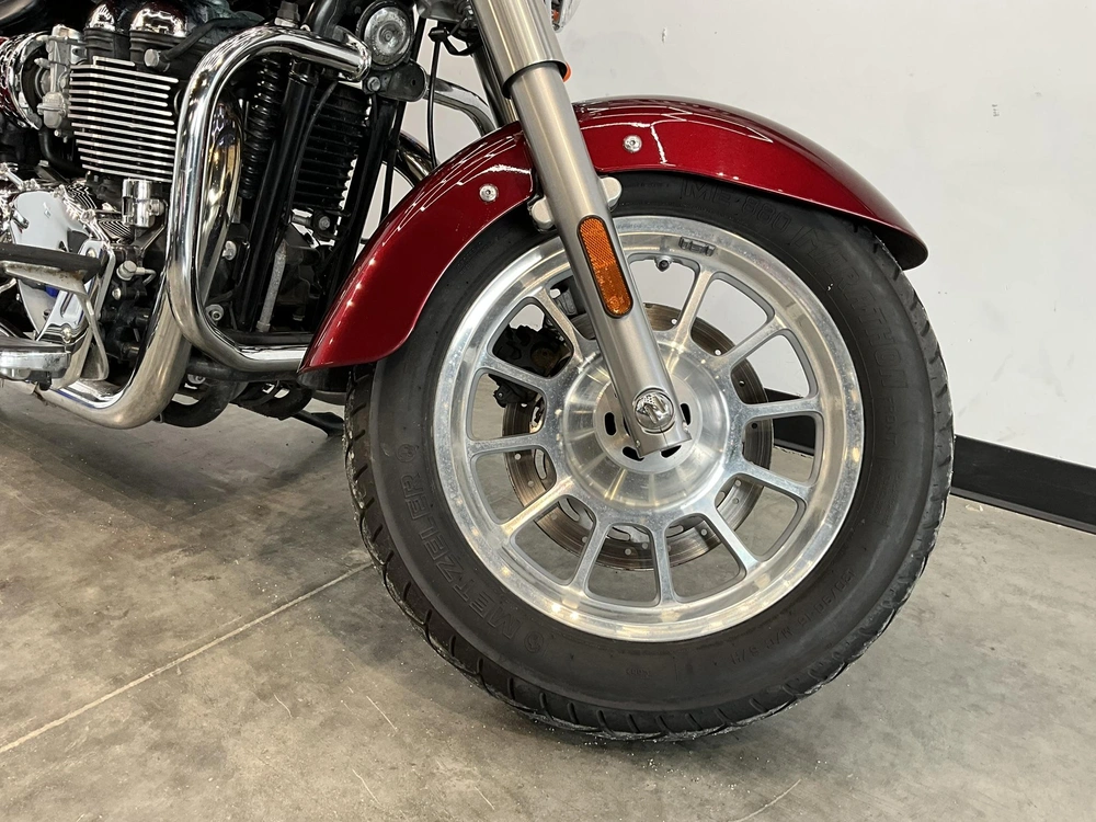 Triumph America 2015 alt
