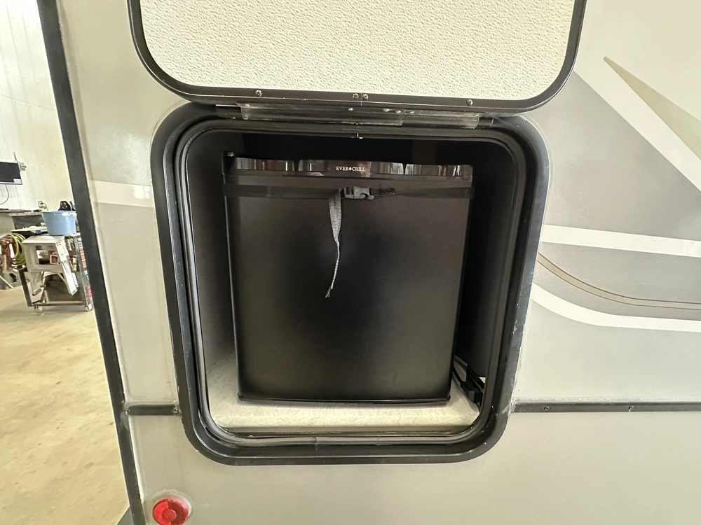 2024 Crusader Arrowhead 265mle alt