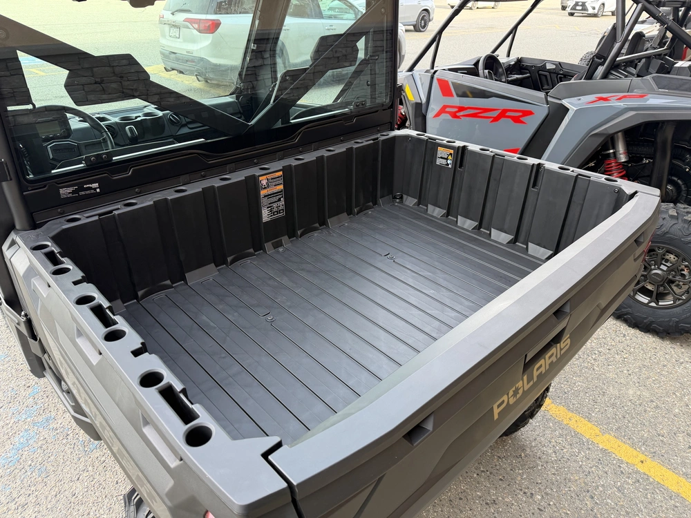 2026 Polaris Ranger 1000 Cab alt