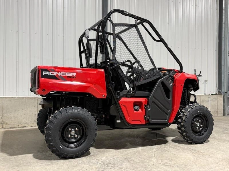 2026 Honda Pioneer 520 alt