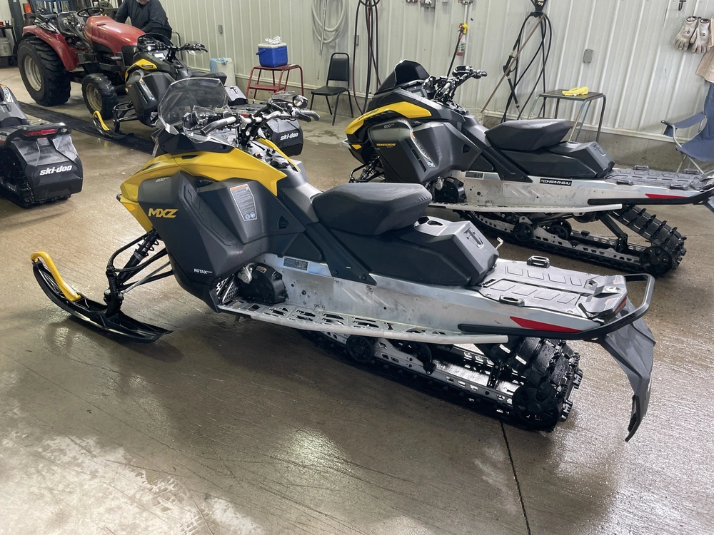 Ski-doo Mxz Sport 600 Efi 129 2025 alt