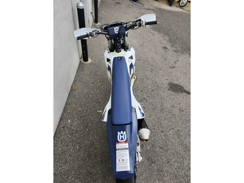 2026 Husqvarna TE 300 thumbnail 5