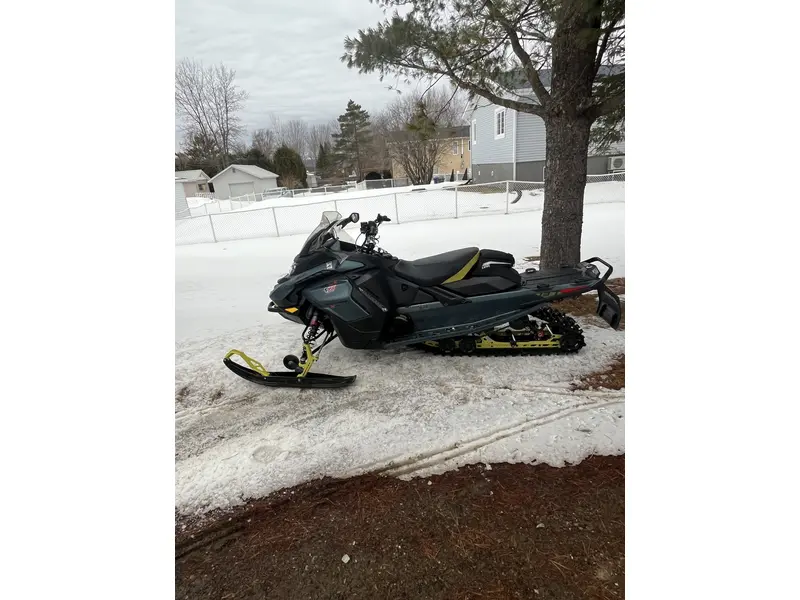 Ski-Doo Renegade XRS 900 Turbo R 2026