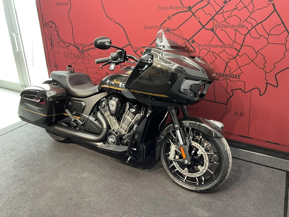 Indian Motorcycle Challenger Dark Horse 112 2026 alt