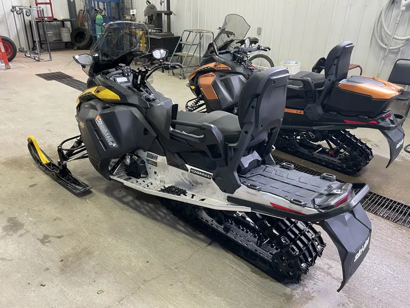 Ski-Doo Grand Touring Sport 900 ACE 2026