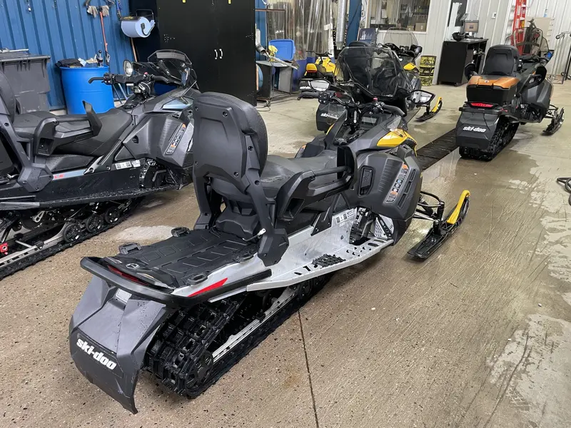 Ski-Doo Grand Touring Sport 900 ACE 2026