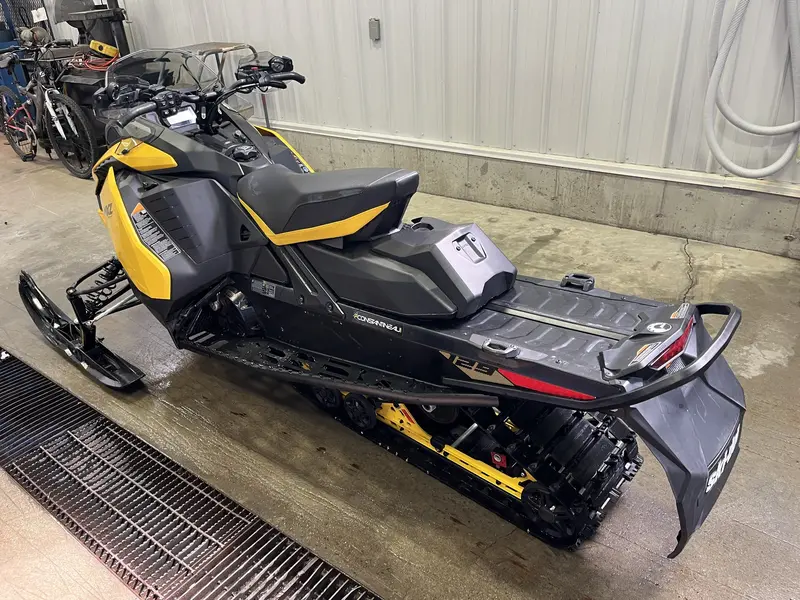 Ski-Doo MXZ Blizzard 850 Etec 129" 2025