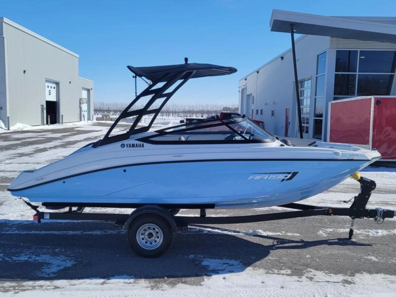 Yamaha Ar190 2025 alt