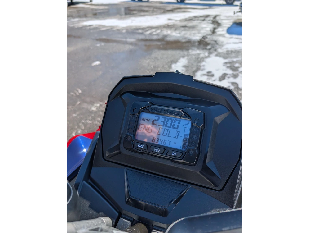 2025 Polaris 650 Indy Xcr 128 🎯 Motoneige Performance Occasion Garantie Cloutée Inspection 1 Proprio Fiable Prête Saison 🟢 alt