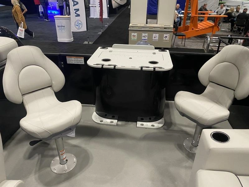 2026 Sylvan Mirage 820 Party Fish alt