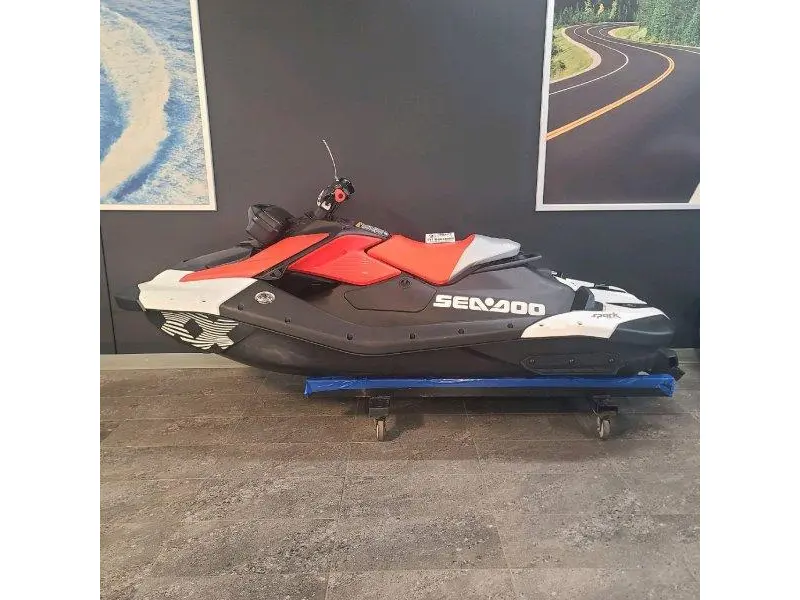 2025 Sea-Doo Spark Trixx 1P (Audio) thumbnail 3