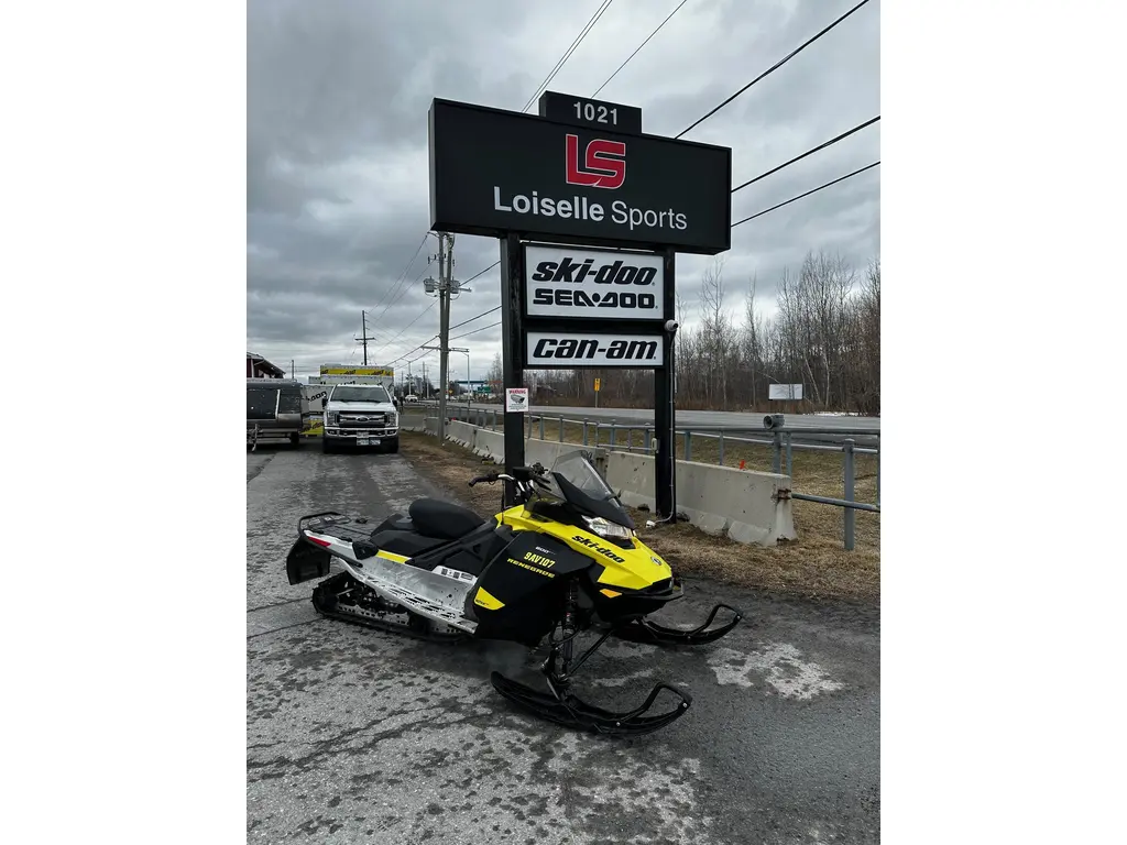 2022 BRP MXZ Sport 600 EFI 137"