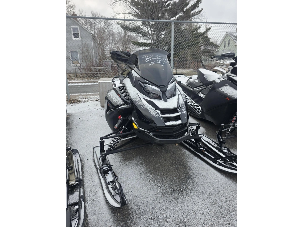 2025 Ski-doo Renegade Xrs 900 Ace Turbo R