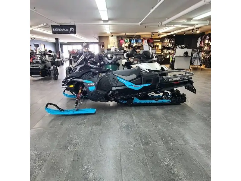 Lynx COMMANDER RE 900 ACE Turbo R PowderMax 1.75'' E.S. w/ 10.25'' Touchscreen 2026