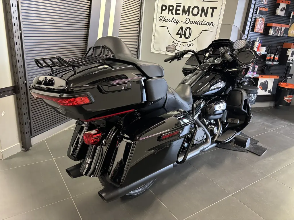 Harley-Davidson Road Glide LimitedFLTRK 2024