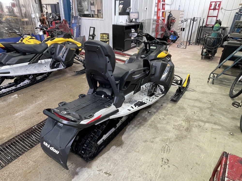 Ski-doo Grand Touring Sport 900 Ace 2026 alt