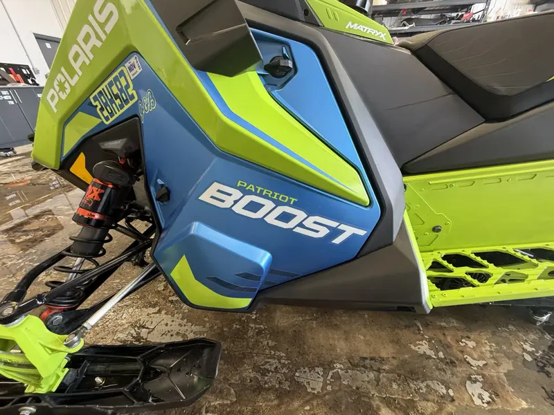 2026 Polaris BOOST INDY VR1 DYNMX 137