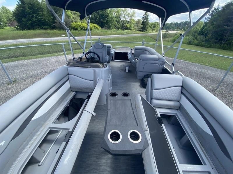 2023 Bennington Marine 20 Svsr alt