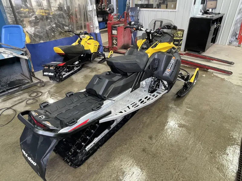 Ski-Doo Renegade Sport 600 ACE 2024