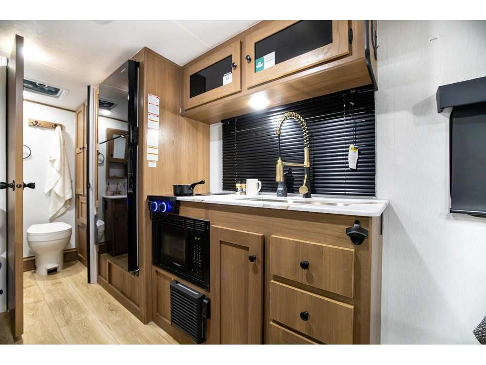 2026 Apex 187 Rb alt