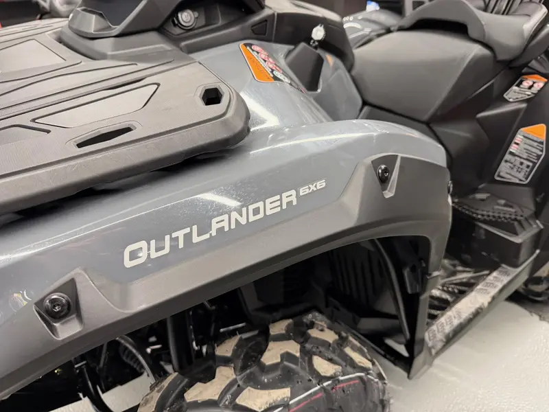 Can-Am OUTLaNDER MAX 6X6 DPS 850 2026