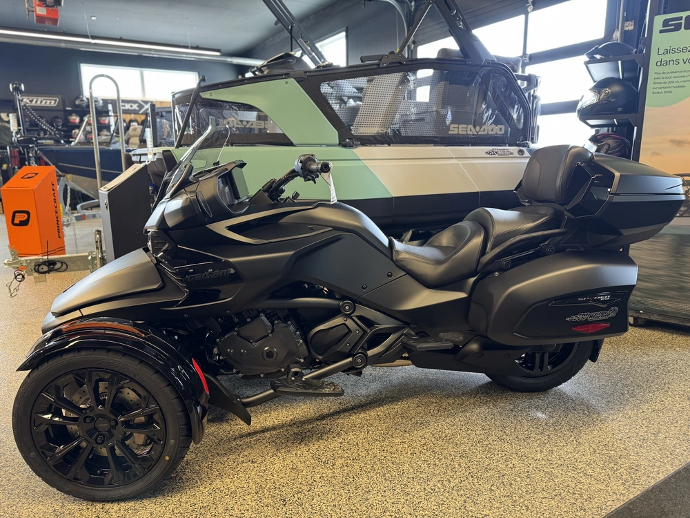 Can-am F3 Limited 2026 alt