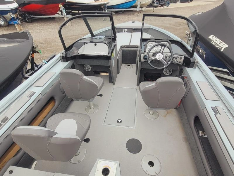 2023 Smoker-craft Ultima 182 alt