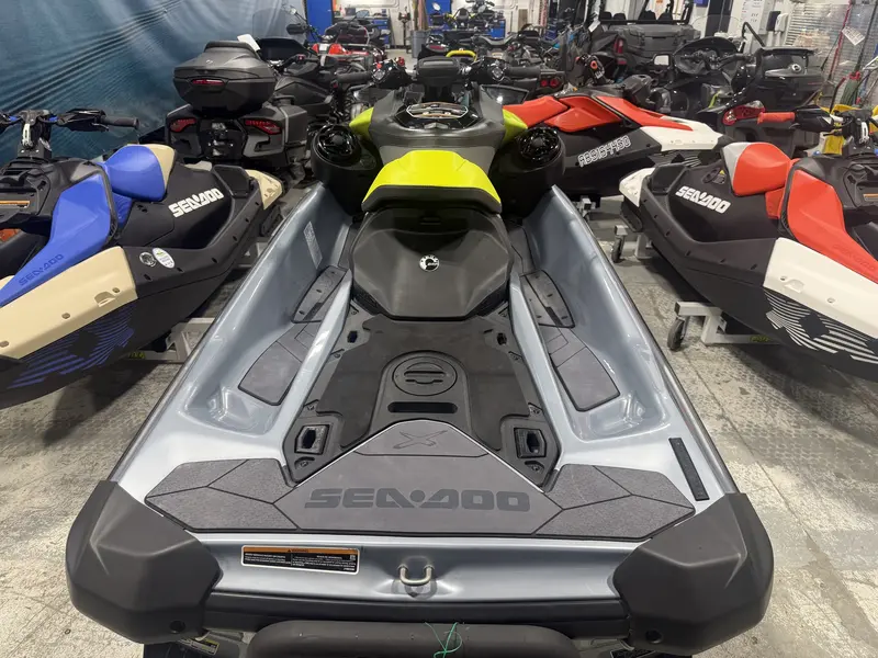 2025 Sea-Doo RXP 325 SOUND 23SB thumbnail 5