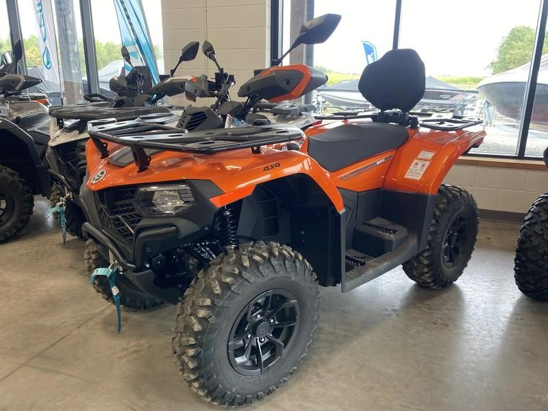 2025 Other Cforce 400 Touring alt