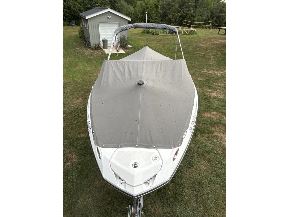 2010 Sea-doo Challenger alt