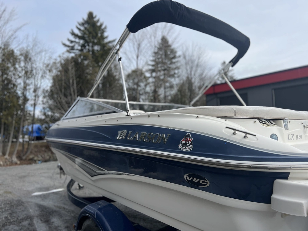 Larson Lx1850 2011 alt