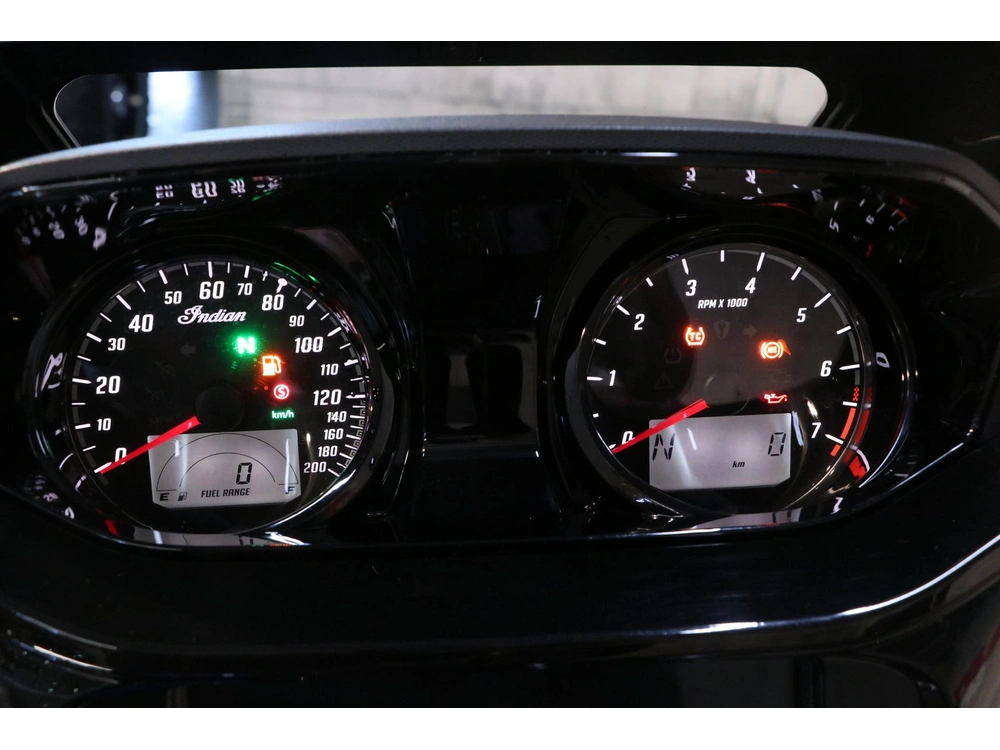 2026 Indian Motorcycle Pursuit Dark Horse 112 & Powerband Audio alt