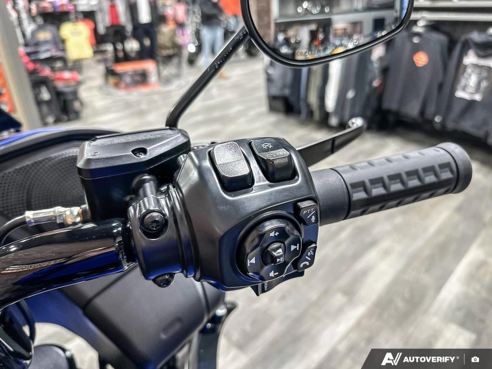 2026 Harley-davidson Road Glide alt