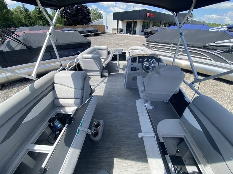 2023 Bennington Marine 20 Svsr alt