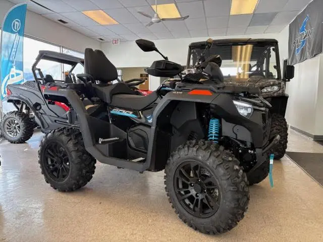 2026 CFMOTO CFORCE 800 Touring thumbnail 3