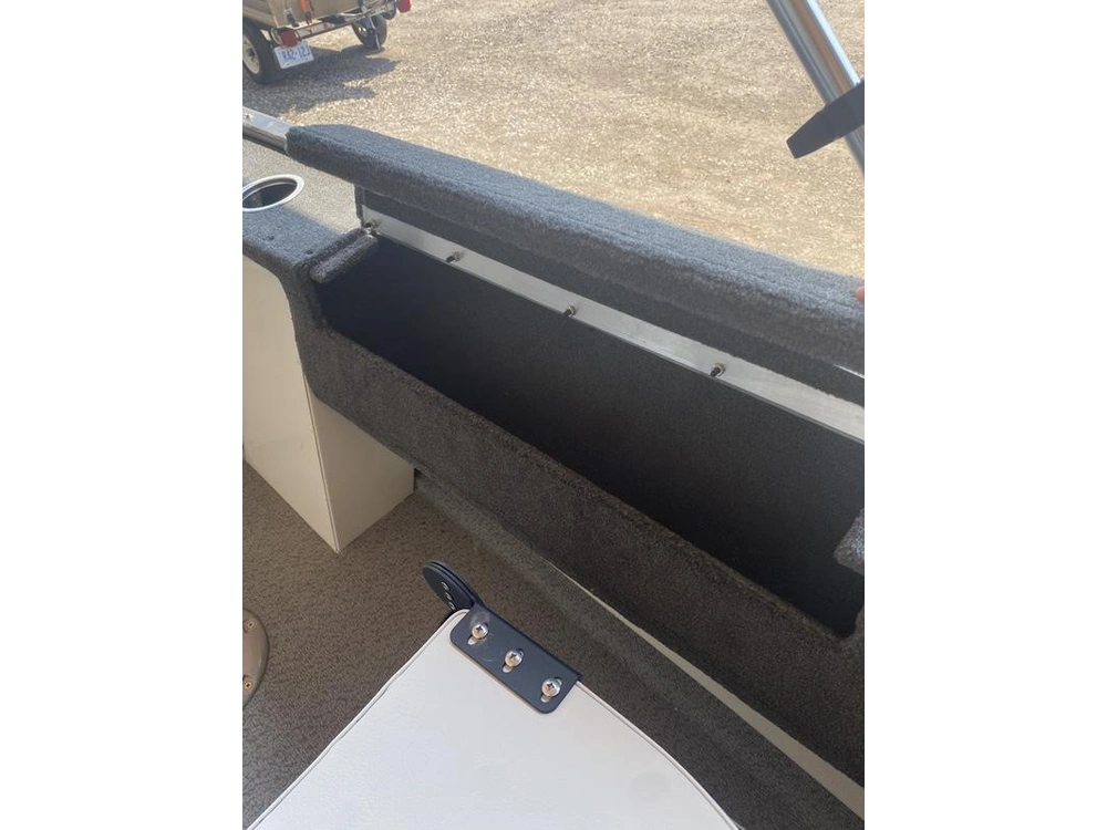 2026 Legend Boats R15 alt