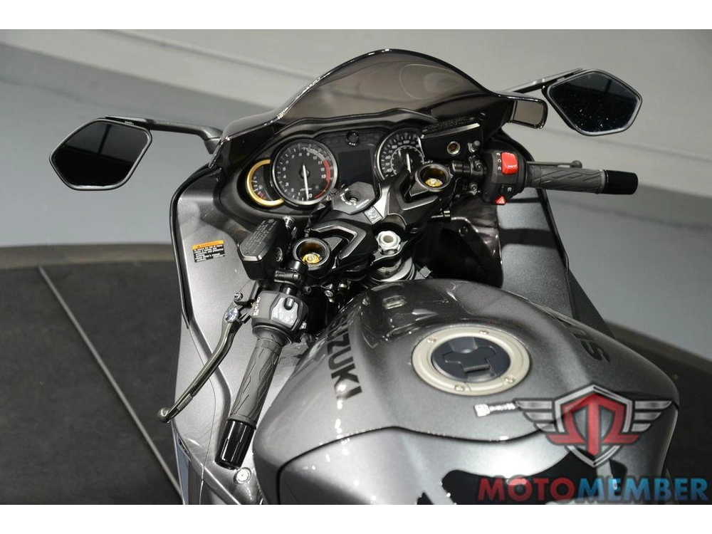 2023 Suzuki Hayabusa alt