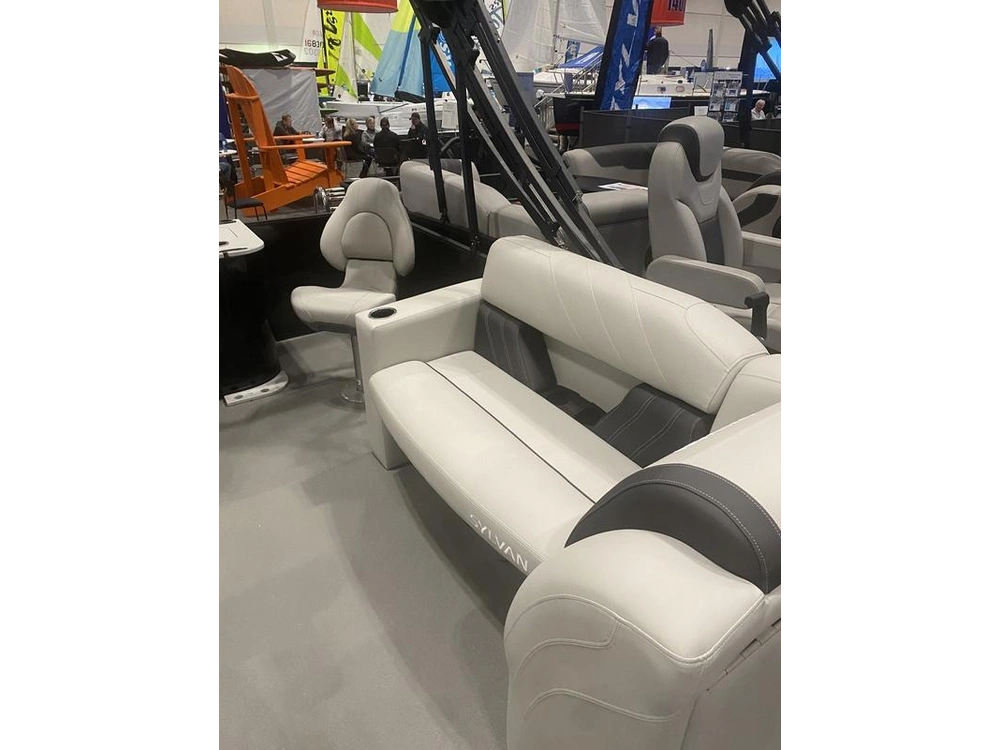 2026 Other Mirage 820 Party Fish alt