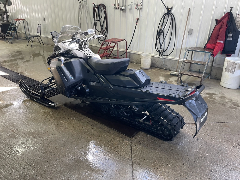 Ski-doo Renegade Adrenaline 900 Ace Turbor 2026 alt