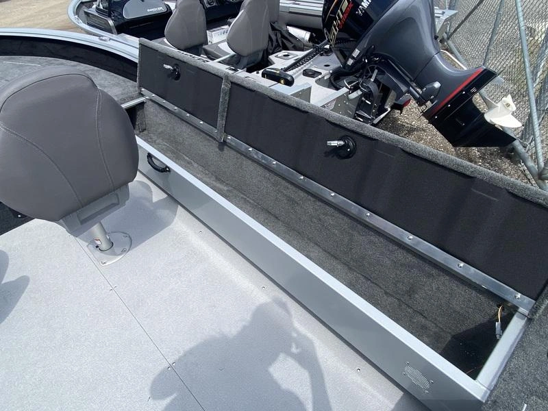 2025 Smoker-craft Adventurer 188 T alt