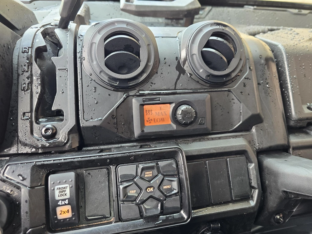 2025 Brp Defender 6x6 Limited Hd10 alt