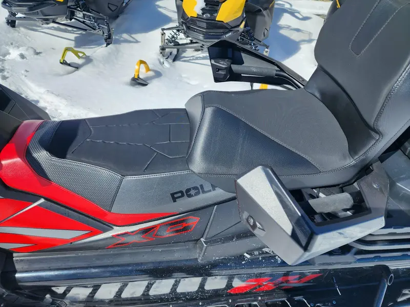 Polaris TITAN XC 800 2020