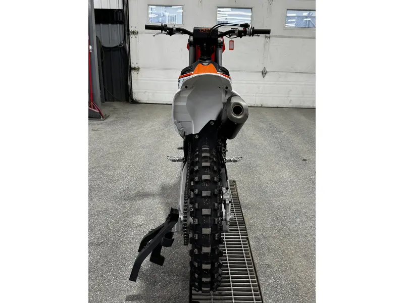 2023 KTM 350 SX-F thumbnail 3