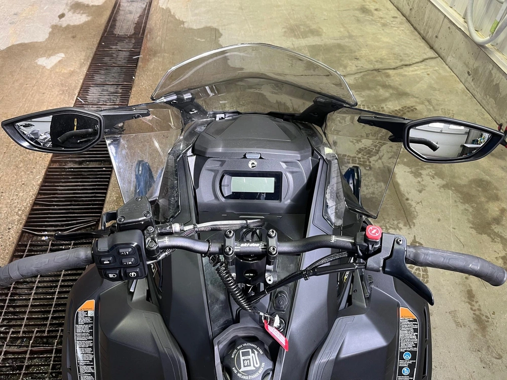 Ski-doo Renegade Adrenaline 900 Ace Turbor 2026 alt