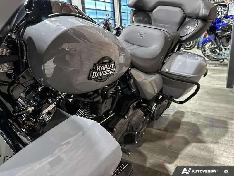 2026 Harley-Davidson Street Glide Limited thumbnail 15