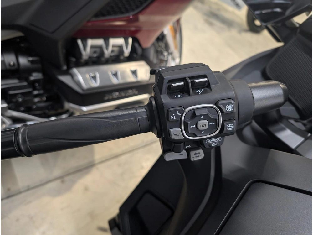 Honda Goldwing 1800 Bagger Dct 2025 alt