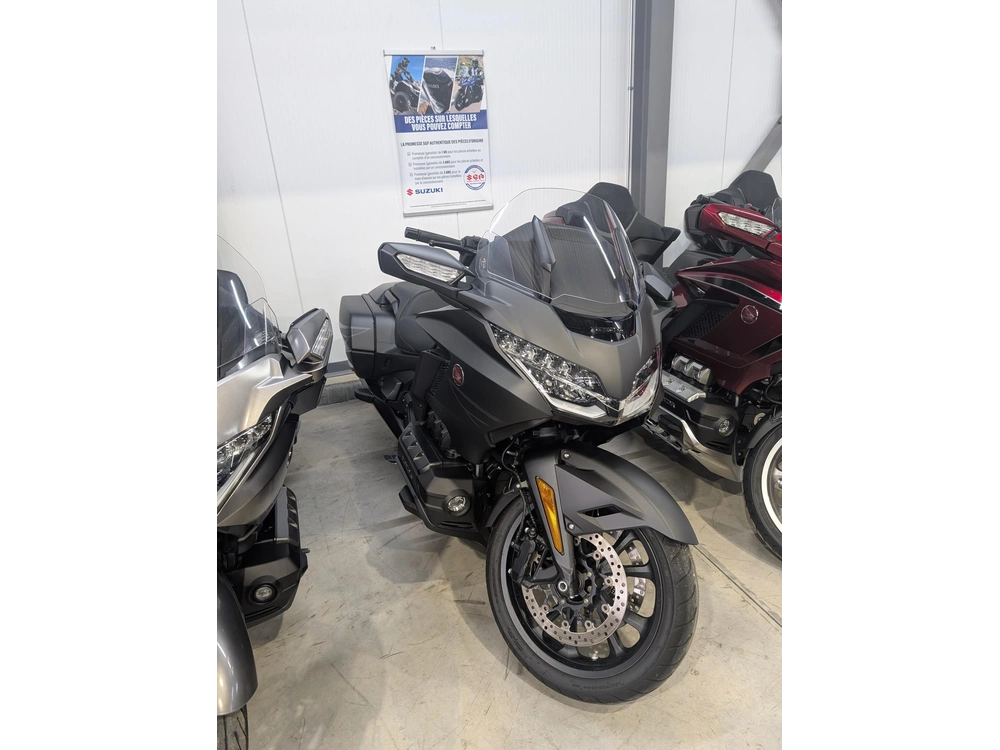 Honda Goldwing 1800 Bagger Dct 2025 alt