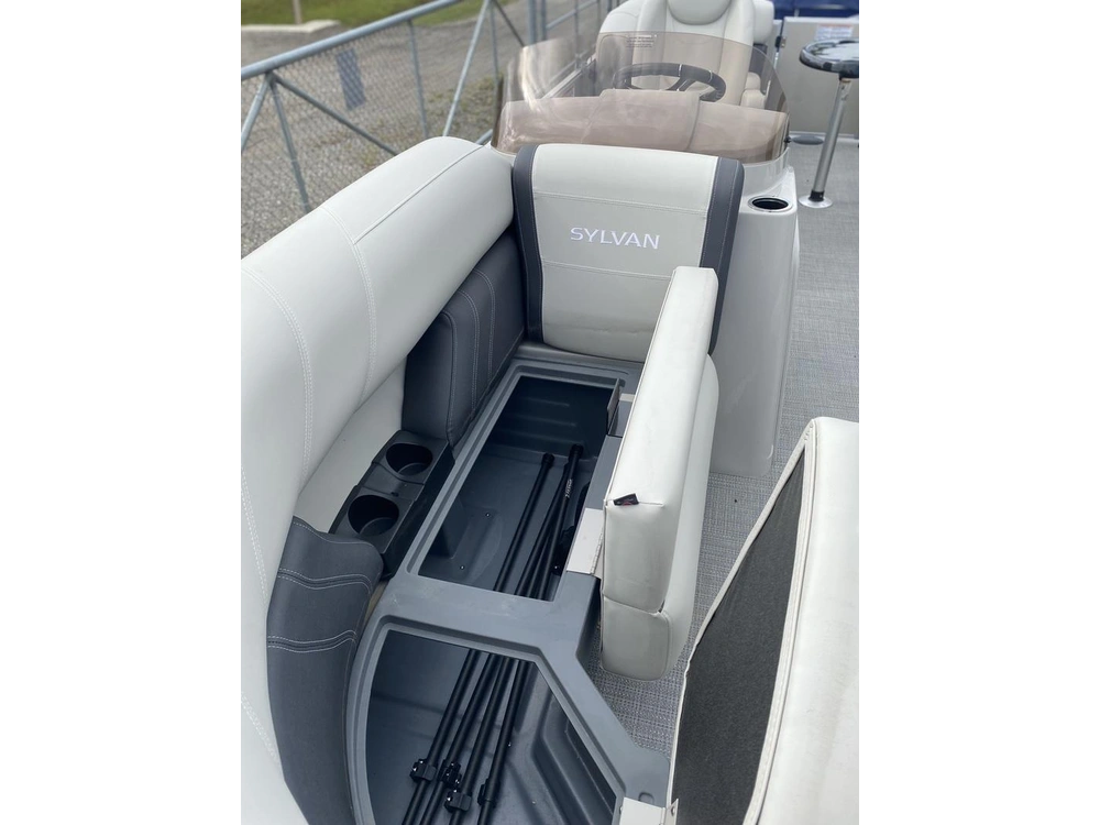 2024 Sylvan Mirage 820 Lz alt